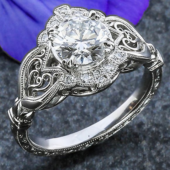 Engagement/Wedding Dainty Flower Carved Luxury Silver Ring for Women, VI… - Picture 2 of 5